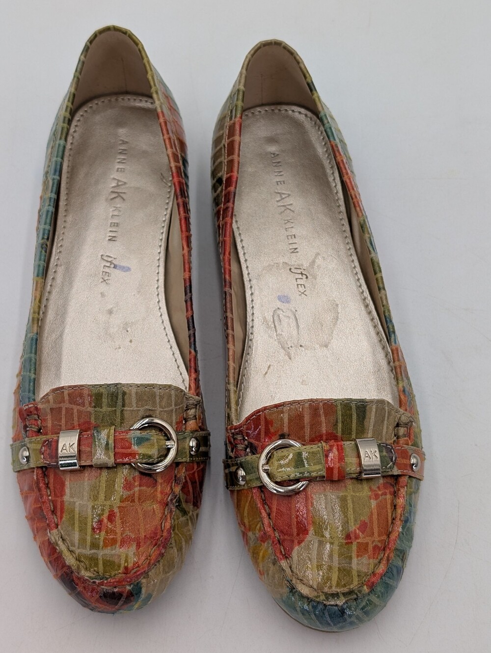 Anne Klein iflex Savina Sz 7.5 Multicolor Coral/Teal Croc Loafers Gold Buckles - Picture 14 of 16